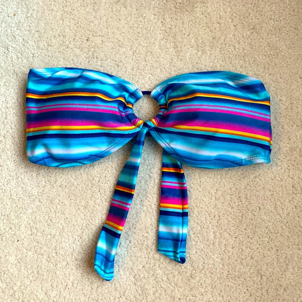 Xhiliration Strapless Bikini Top